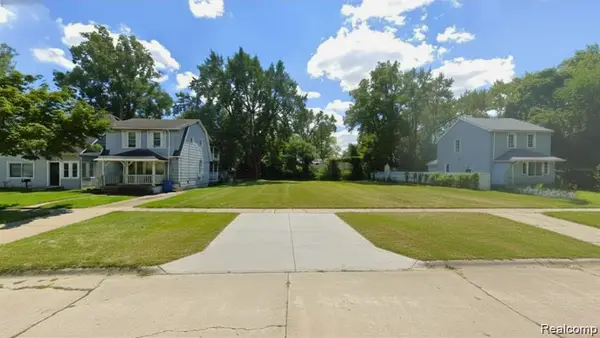 25521 New York, Dearborn Heights, MI 48125