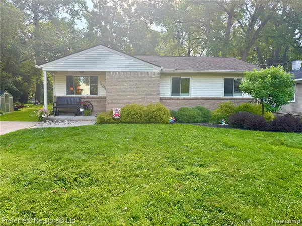 12244 Camden, Livonia, MI 48150