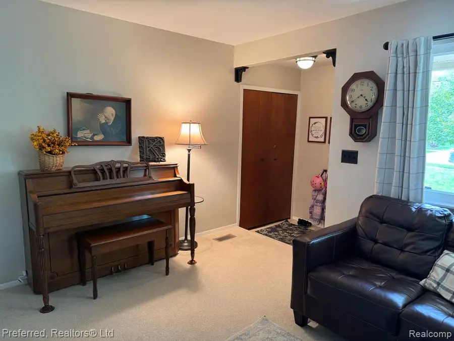12244 Camden, Livonia, MI 48150 - #2