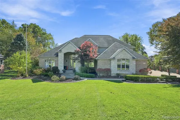 10136 Rosemarie, Brighton, MI 48114