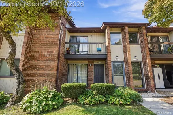 33537 Pondview #126, Livonia, MI 48152
