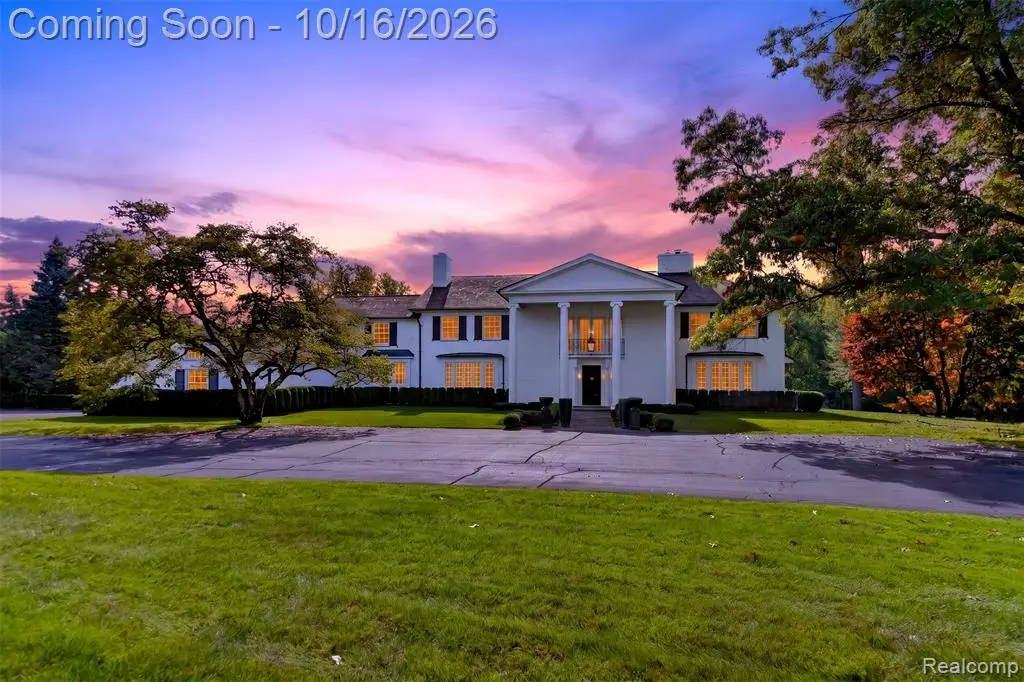 271 Lone Pine, Bloomfield Hills, MI 48304 - #1