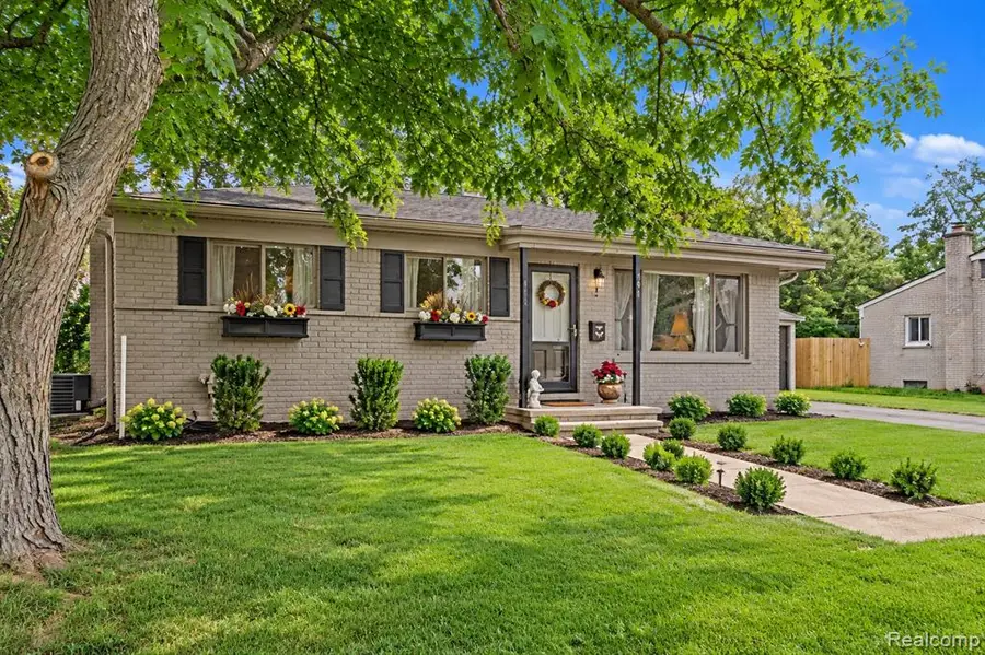 6063 Graper, Waterford, MI 48329 - #3