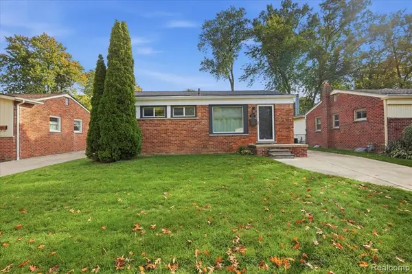 2932 Maplewood, Royal Oak, MI 48073