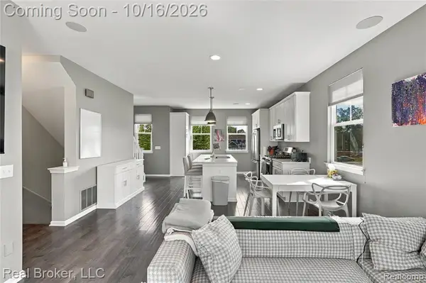 1031 N Sherman #D, Royal Oak, MI 48067