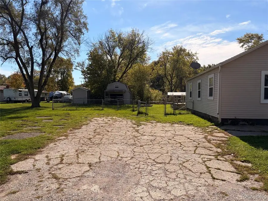 1082 Temple, Mount Morris, MI 48458 - #2