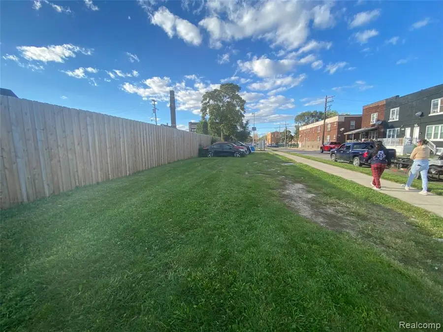 8300 Navy, Detroit, MI 48209 - #3