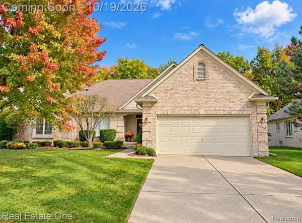 40294 Riverbend, Sterling Heights, MI 48310