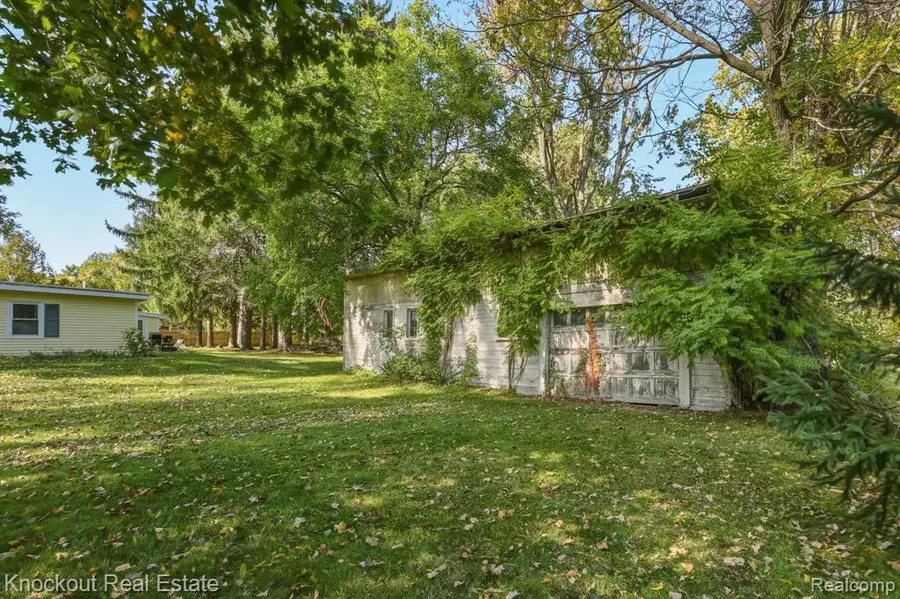 5195 S Washington, Saginaw, MI 48601 - #3