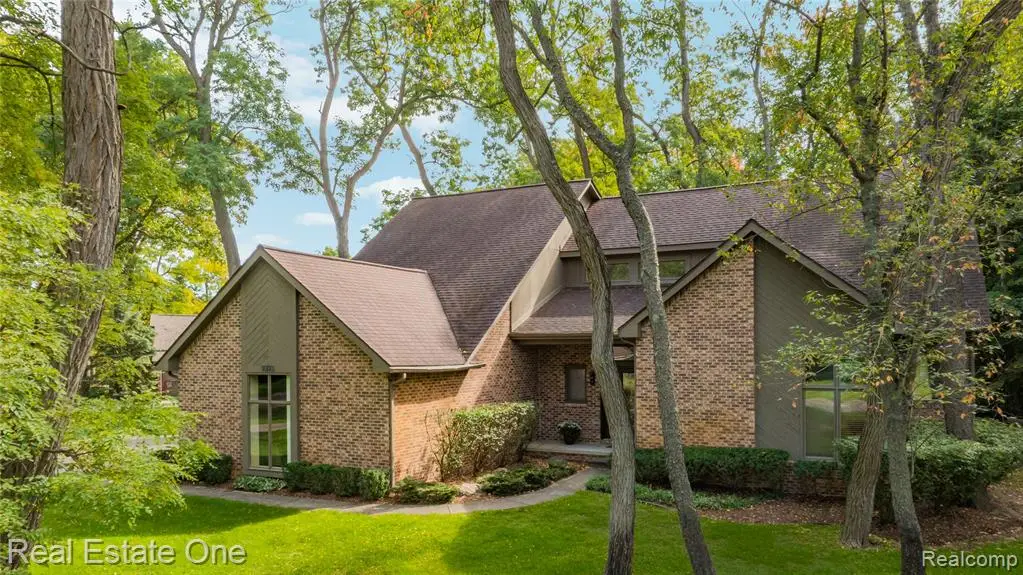 9393 Arbor, Commerce Township, MI 48382 - #1