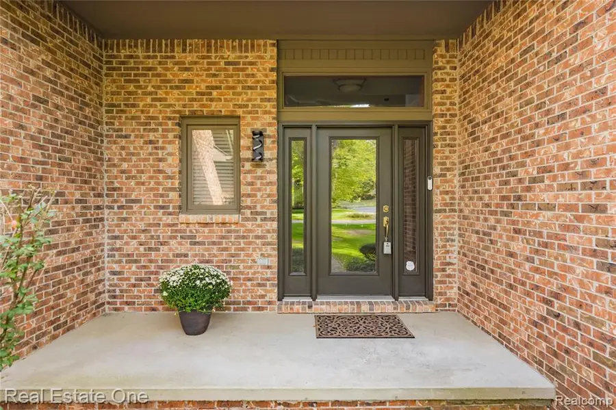 9393 Arbor, Commerce Township, MI 48382 - #3