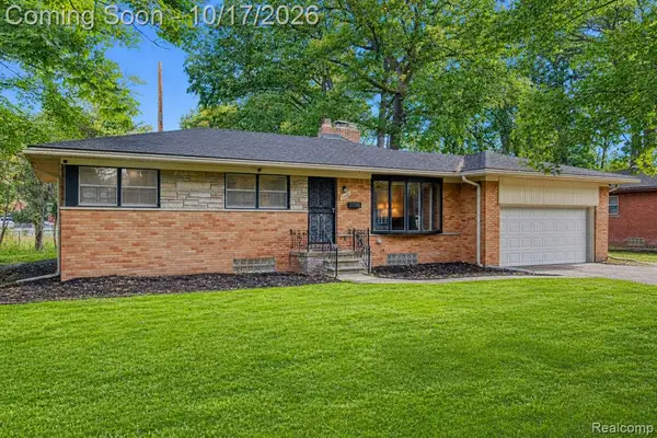 19406 Greenwald, Southfield, MI 48075