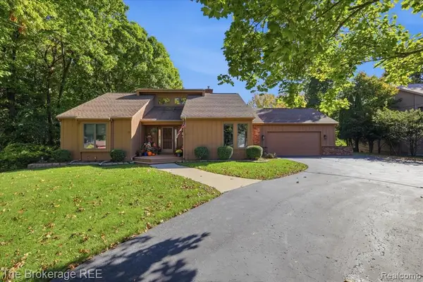 6549 Deer Ridge, Clarkston, MI 48348