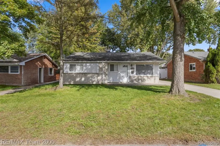 24822 Pennie, Dearborn Heights, MI 48125 - #2