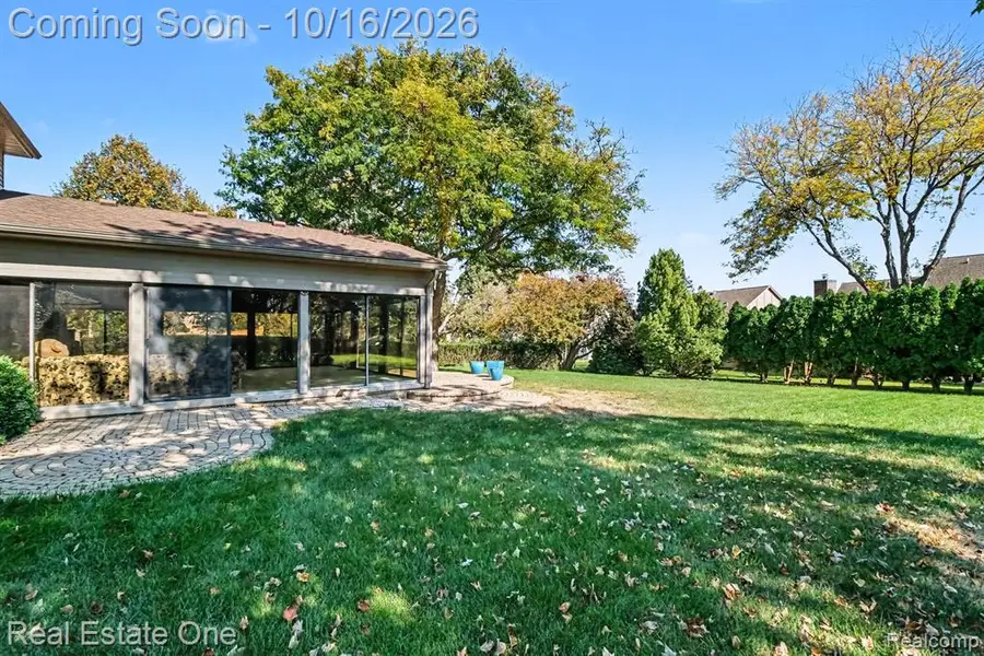 958 Langley, Rochester Hills, MI 48309 - #3
