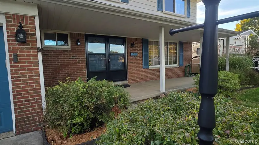 14434 Royal, Sterling Heights, MI 48312 - #2