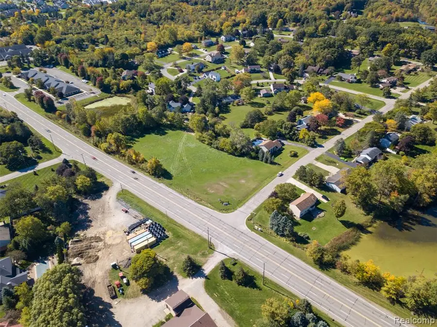 02 S Saginaw, Grand Blanc, MI 48439 - #3