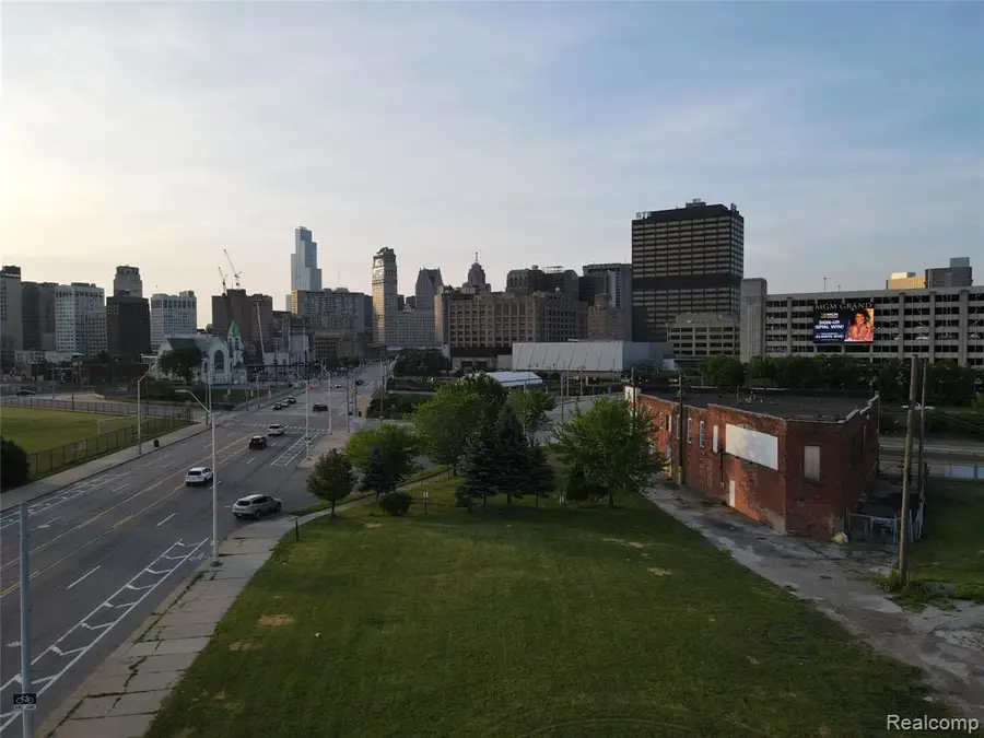 2402 4th, Detroit, MI 48201 - #3