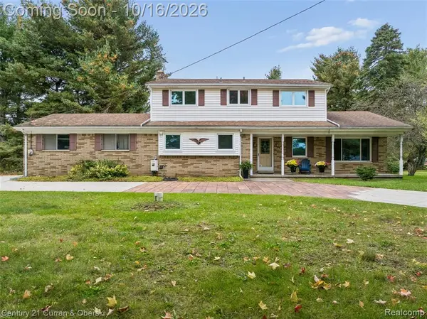 5372 Daniel, Brighton, MI 48114