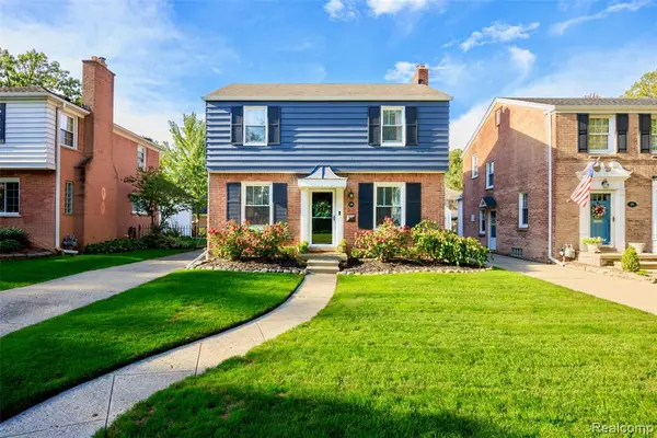 269 Ridgemont, Grosse Pointe Farms, MI 48236