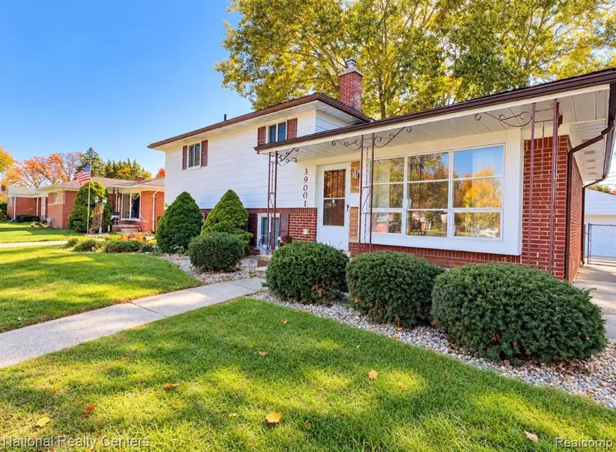 39001 Richland, Livonia, MI 48150 - #3