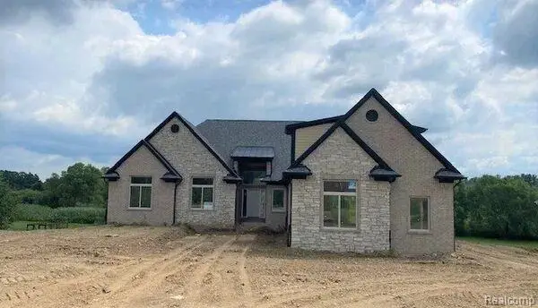 6853 John R, Troy, MI 