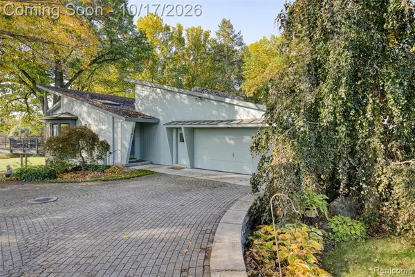 4081 Crocus, Waterford, MI 48328