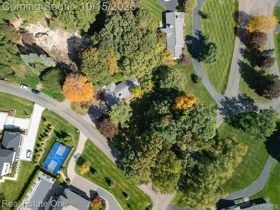 2740 Bretby, Troy, MI 48098 - #2