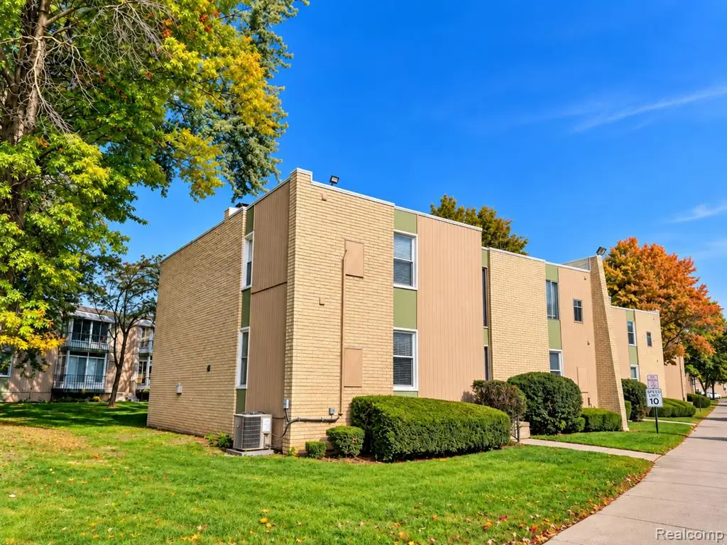 33379 Fargo, Livonia, MI 48152 - #1
