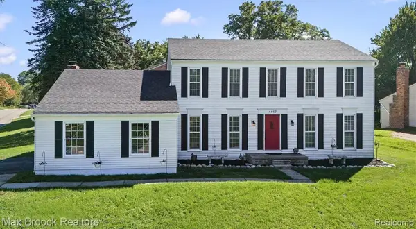 4467 Apple Valley, West Bloomfield, MI 48323