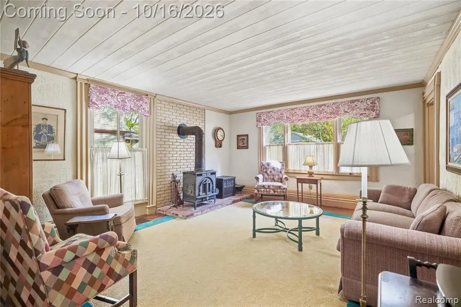 708 S Leroy, Fenton, MI 48430 - #3