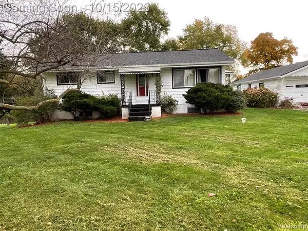 1962 Gray, Lapeer, MI 48446