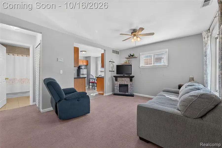 5661 Hipp, Dearborn Heights, MI 48125 - #3