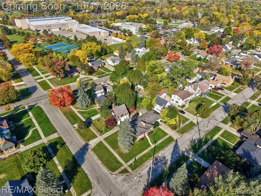 1913 E 2nd, Flint, MI 48503 - #2