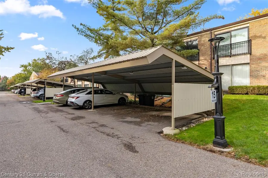 18326 University Park, Livonia, MI 48152 - #3