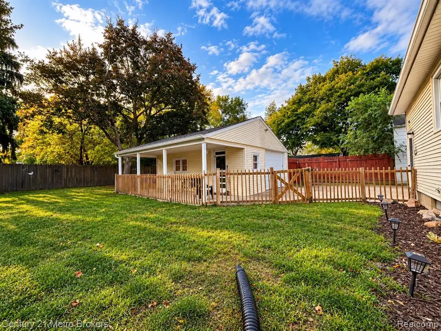 3501 Clairmont, Flint, MI 48503 - #2