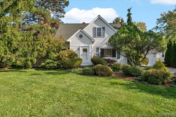 261 Preston, Waterford, MI 48328