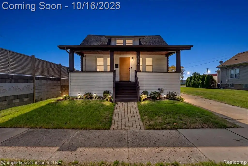 890 E Bennett, Ferndale, MI 48220 - #1
