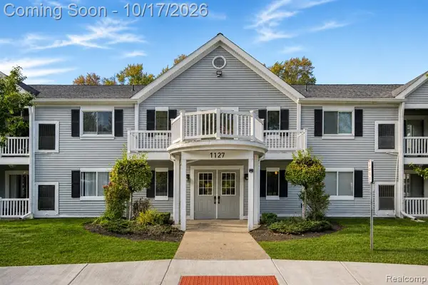 1127 S Lake, Novi, MI 48377
