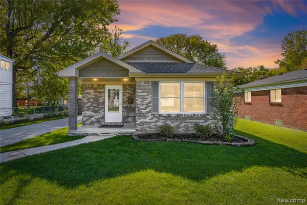 22038 Lanse, Saint Clair Shores, MI 48081