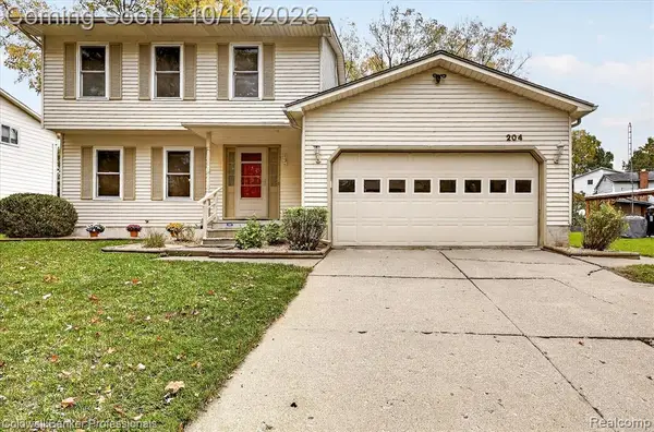 204 Dutch Mill, Flushing, MI 48433