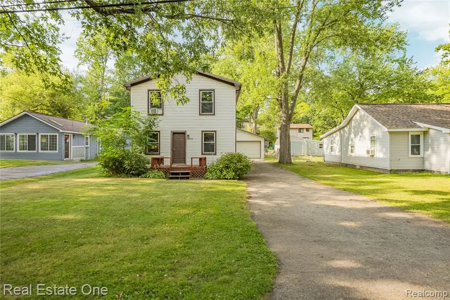 4866 Filer, Waterford, MI 48328 - #2