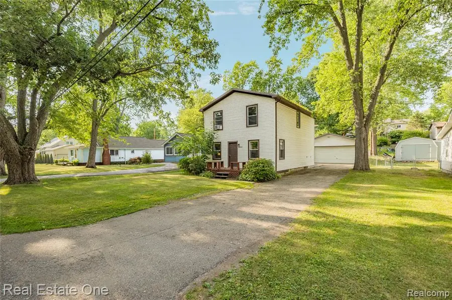 4866 Filer, Waterford, MI 48328 - #3