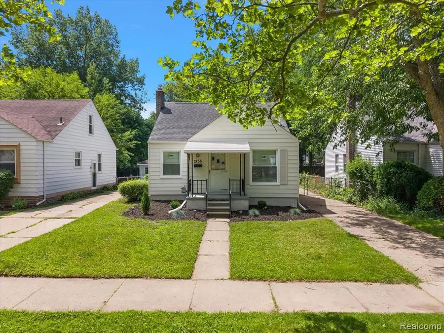 2155 E 8 Mile, Grosse Pointe, MI 48236 - #2