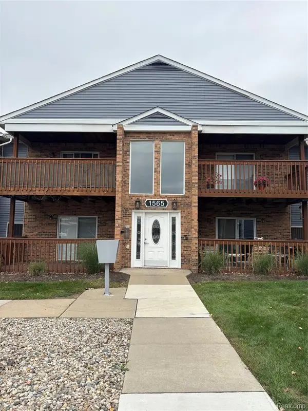 1565 Harbour #177, Trenton, MI 48183