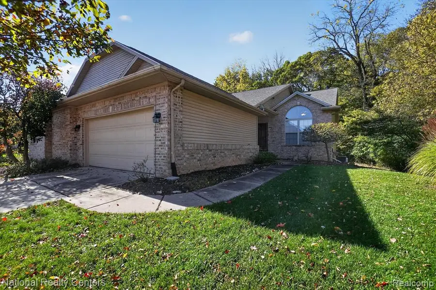 2311 Sapphire, East Lansing, MI 48823 - #3