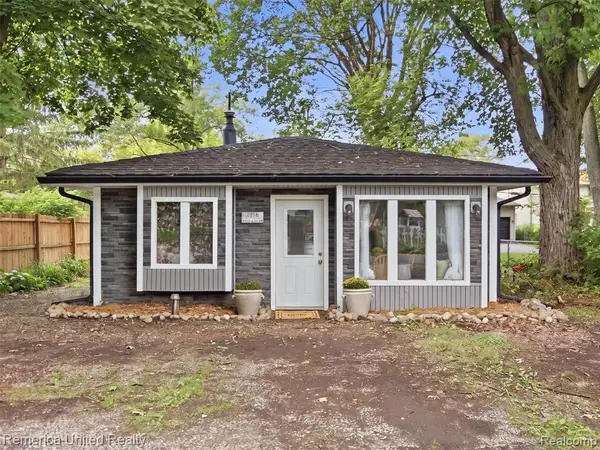 1516 Paramount, Novi, MI 48377