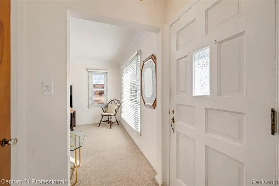 6945 N Vernon, Dearborn Heights, MI 48127 - #3