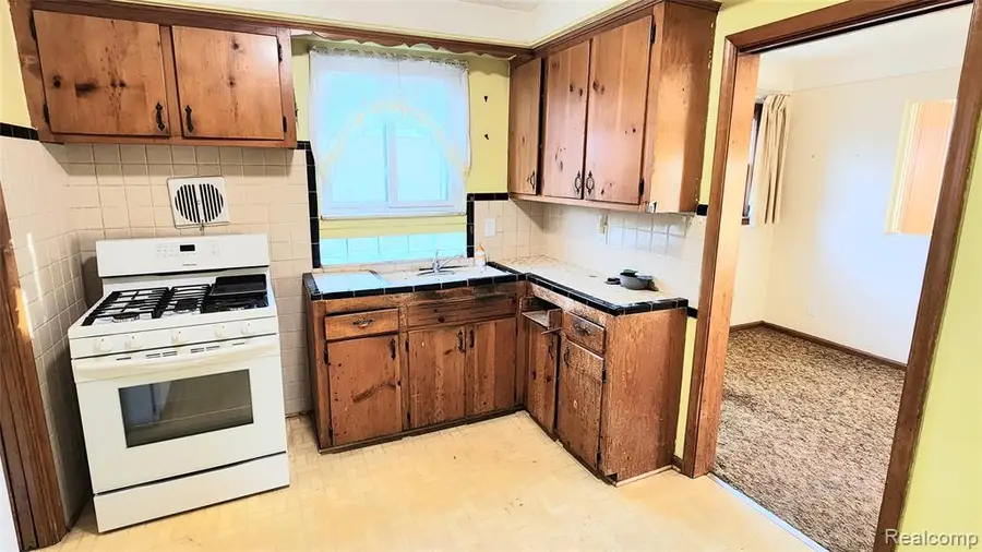 9827 Rosedale, Allen Park, MI 48101 - #2