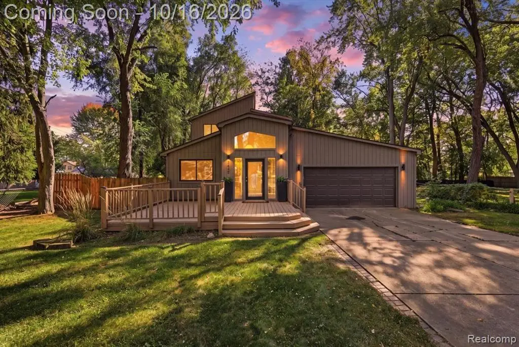 5445 Savoy, Waterford, MI 48327 - #1